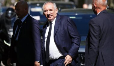 Frankreich: Premierminister Bayrou kündigt Misstrauensvotum im Parlament an