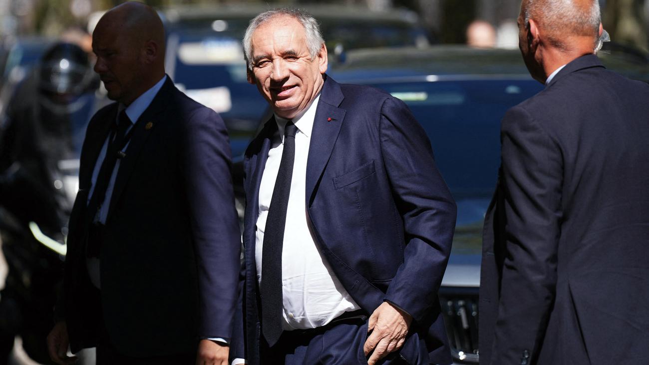 Frankreich: Premierminister Bayrou kündigt Misstrauensvotum im Parlament an