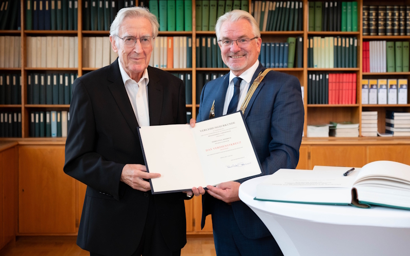 Mülheimer Paul Heidrich erhält Bundesverdienstkreuz am Bande