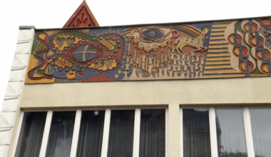 Ostmoderne Gemeindezentrum und Kino (Quelle: rbb)