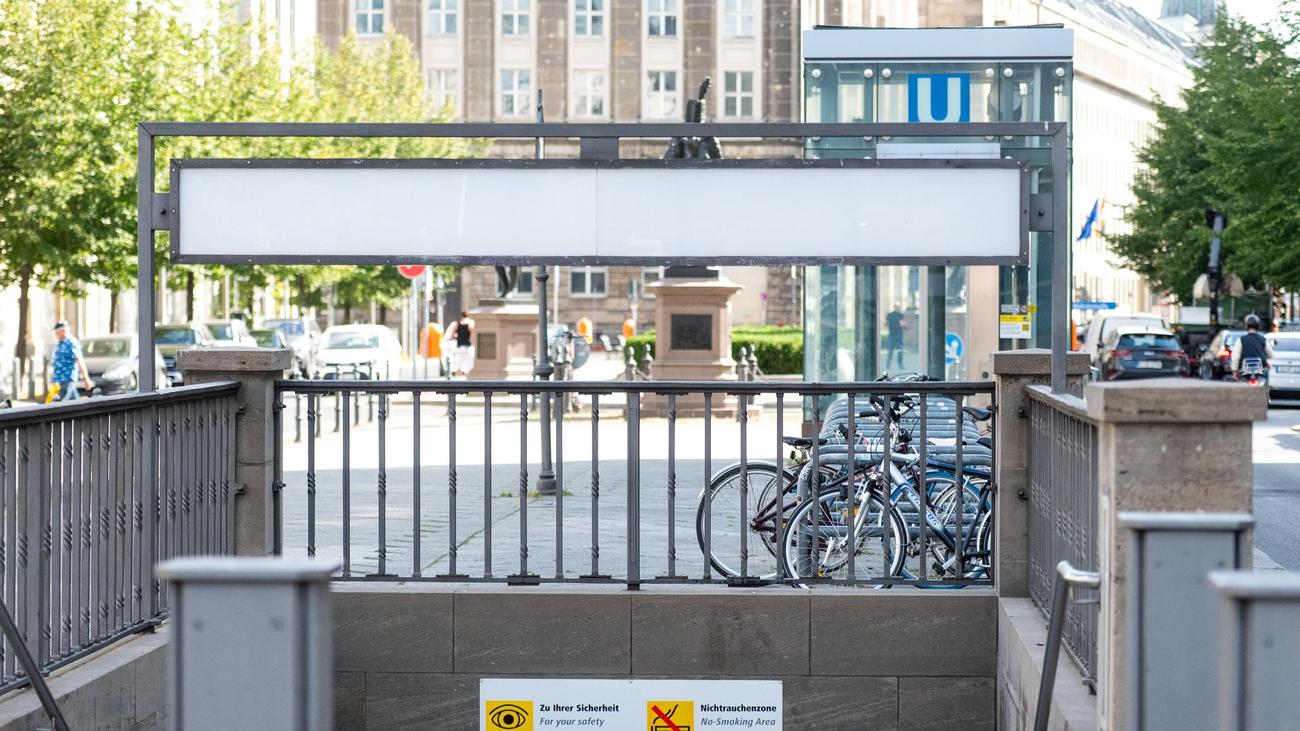 Berliner Nahverkehr: Neue Beschilderung für den bisherigen U-Bahnhof Mohrenstraße