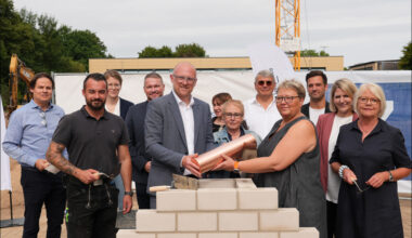Grundsteinlegung für den Erweiterungsneubau an der Heinrich-Heine-Gesamtschule in Duisburg-Rheinhausen – Rundschau Duisburg