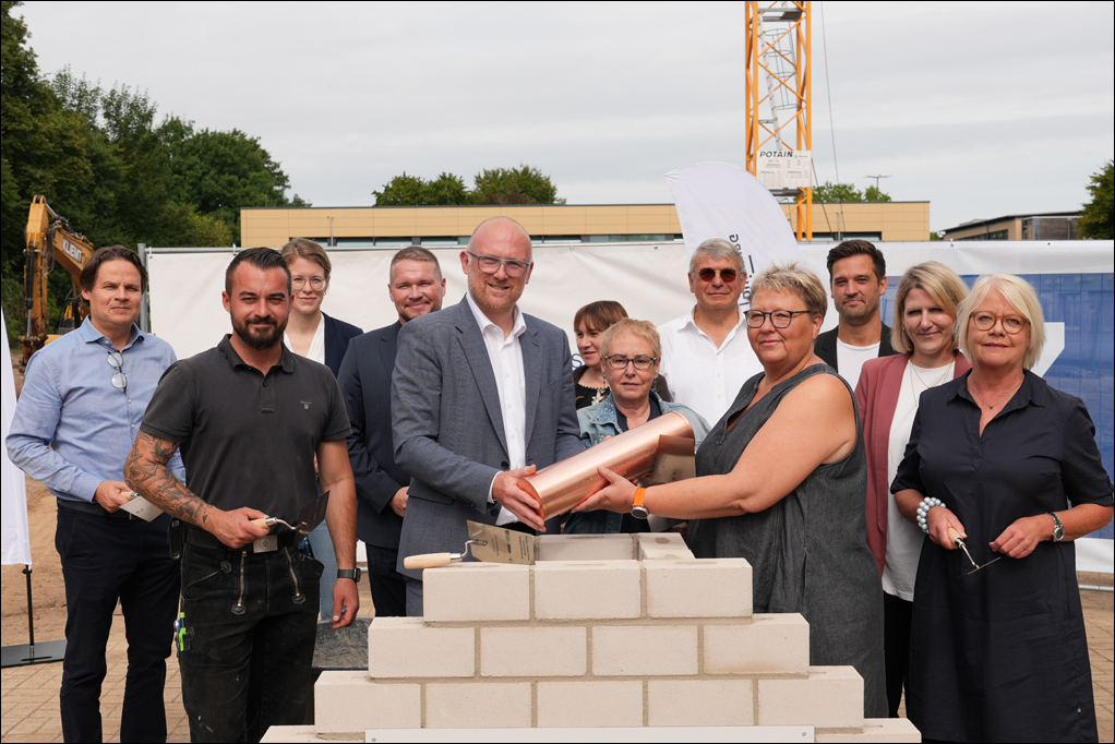 Grundsteinlegung für den Erweiterungsneubau an der Heinrich-Heine-Gesamtschule in Duisburg-Rheinhausen – Rundschau Duisburg