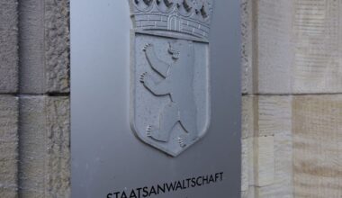 Ex-Polizist wegen Computerbetrugs in Berlin angeklagt