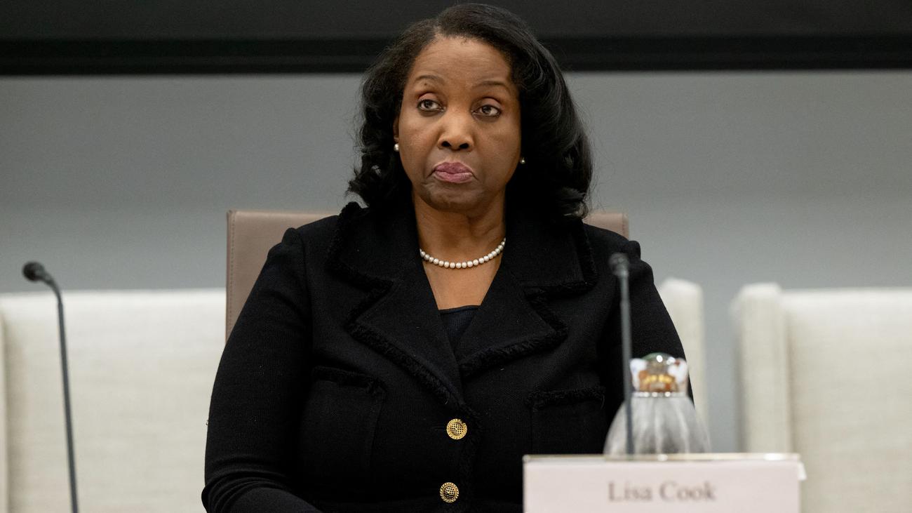 Lisa Cook: Vorständin der US-Notenbank klagt gegen ihre Entlassung durch Trump