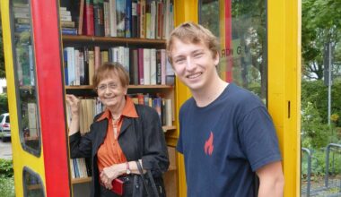 Bücherzelle in Karlsfeld verbindet Generationen