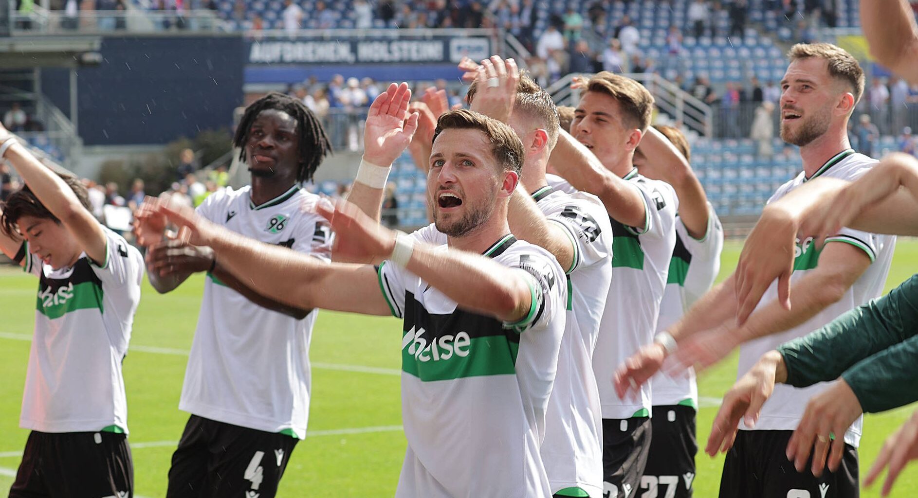 Toller Saisonstart! Hannover 96 thront nach vier Siegen am Stück an der Tabellenspitze