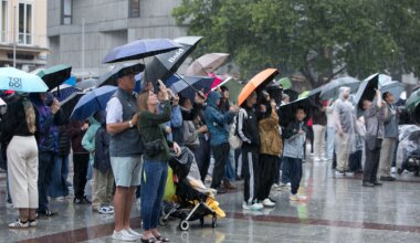 Sommerferien: Was Münchner und Touristen trotz Regen unternehmen - München