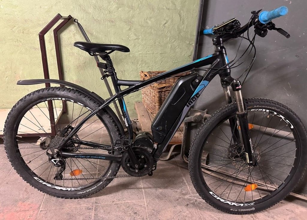 Gesucht wird der Eigentümer dieses schwarzen INOC-E-Bikes.