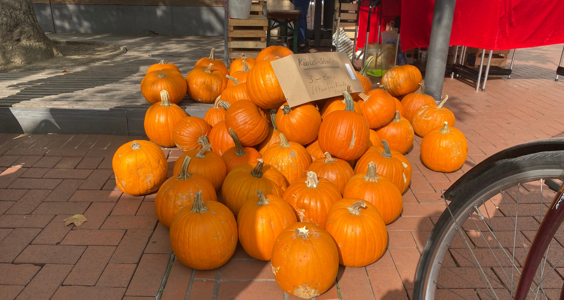 Bunter Herbstauftakt in der Lüner Innenstadt: Herbstmarkt trifft Handwerks-Herbst