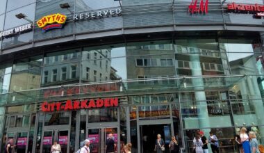 "Ein Teil mehr" an Schulbedarf kaufen