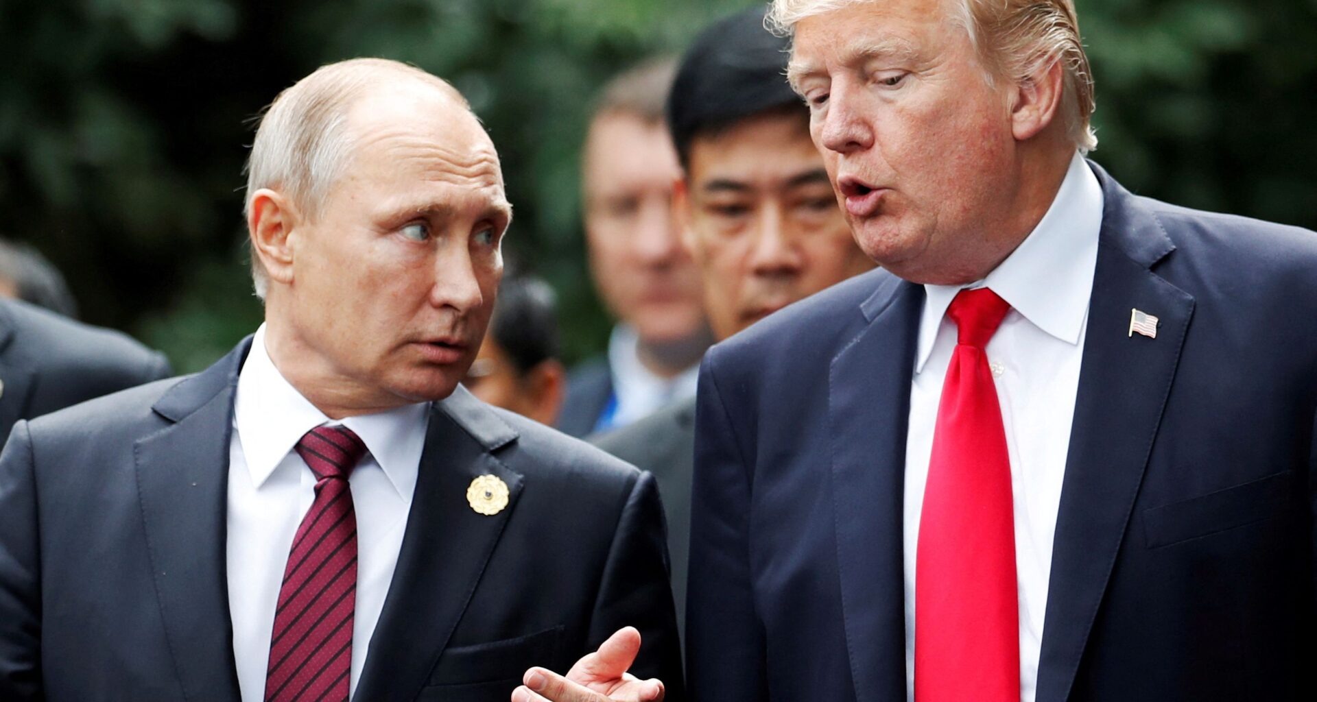 Trump lobt Fortschritte bei Russland-Gesprächen, Weißes Haus hält an Sekundärsanktionen fest