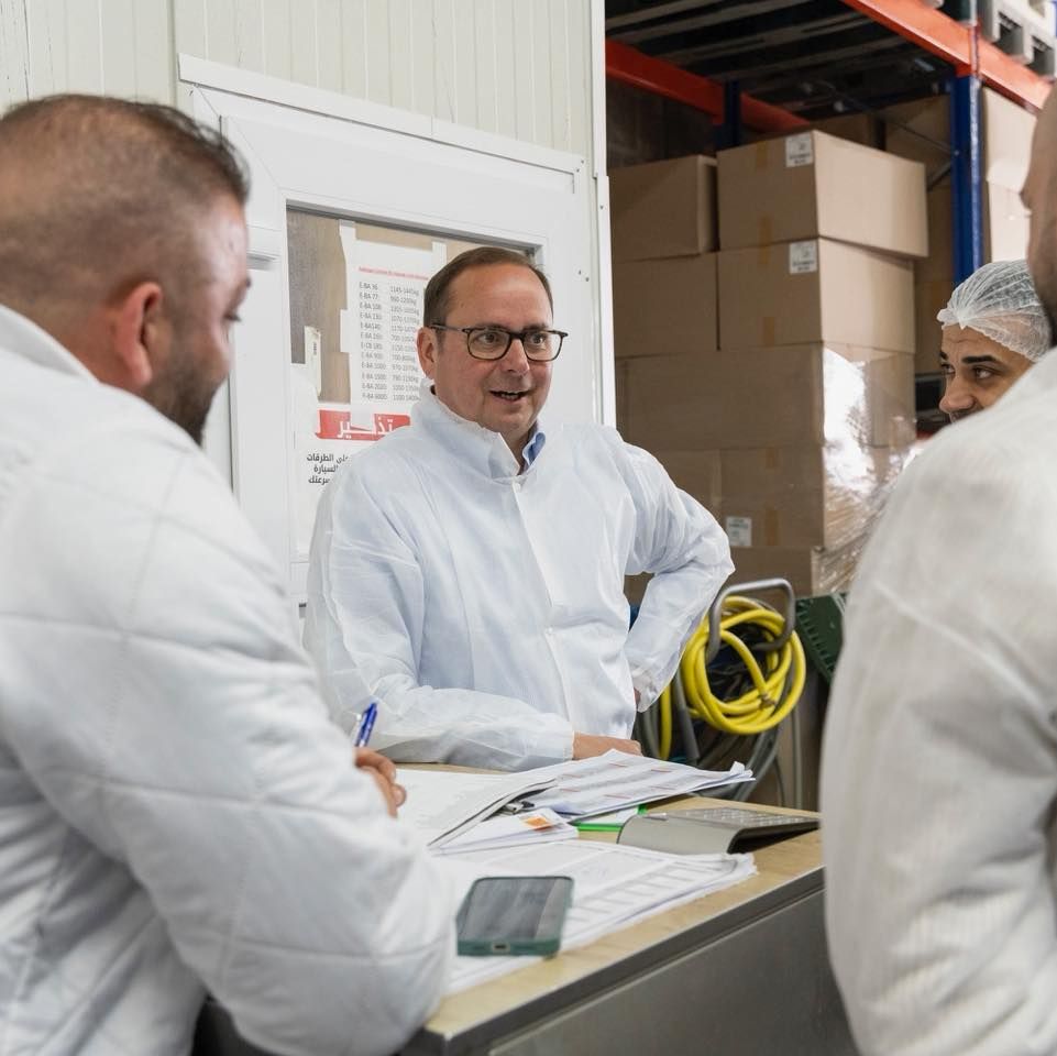 Oberbürgermeister Thomas Kufen besucht das Unternehmen BASHA Food GmbH in Steele
