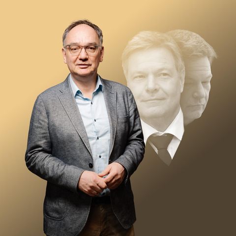 Montage zeigt Nico Fried vor einem lächelnden und einem nachdenklichen Robert Habeck