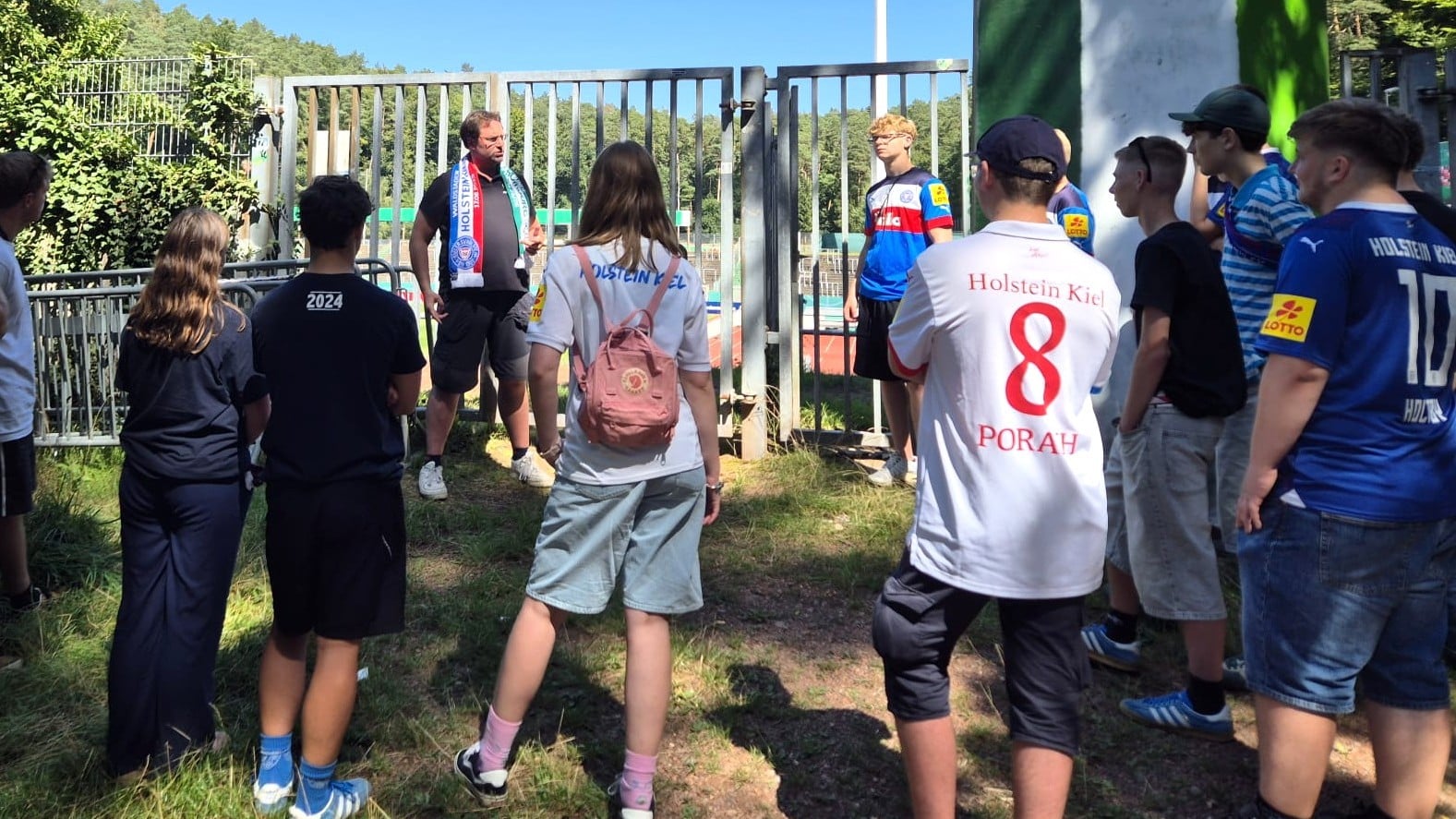 Erfolgreiche U18-Tour des Fanprojekts - Kieler Sportvereinigung Holstein von 1900 e. V.