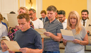 Einbürgerungsfeier im Rathaus: Willkommen in Wiesbaden