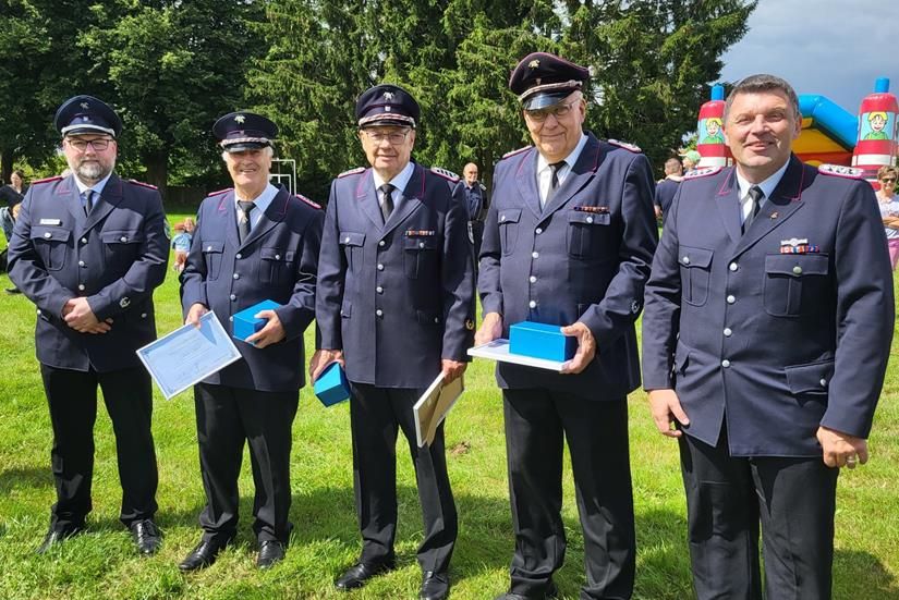 Festlicher Jubiläumstag der Feuerwehren - Neustadt