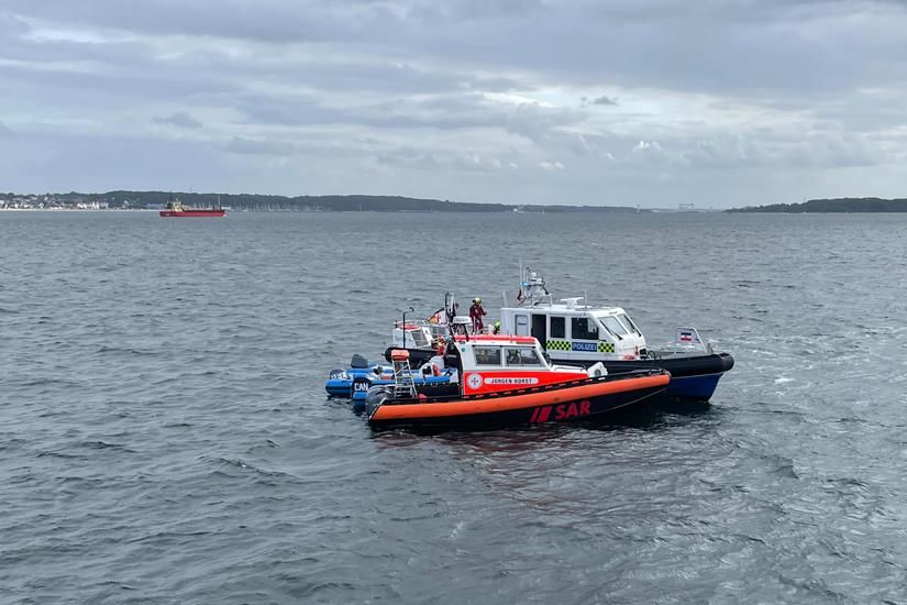 Seenotretter im Einsatz auf der Kieler Förde - Probsteer