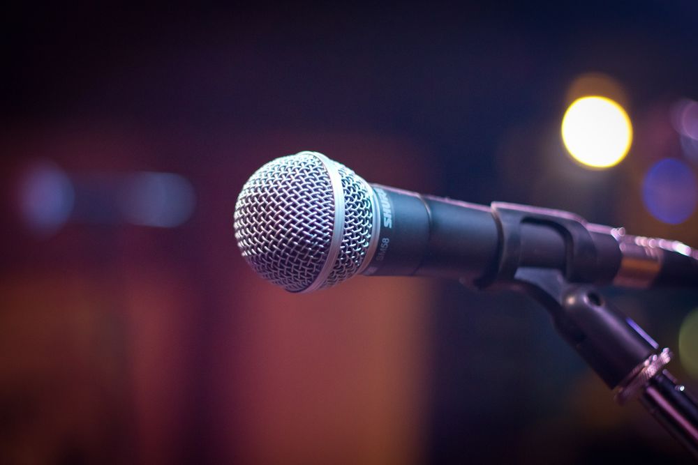 Schnickschnack Poetry Slam: Bühne frei für Worte mit Wucht
