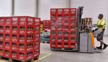 Händler entscheiden am Ende: Coca-Cola will wegen Kostendruck erneut Preise erhöhen