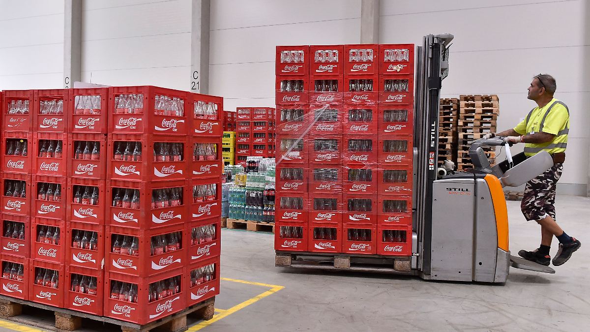 Händler entscheiden am Ende: Coca-Cola will wegen Kostendruck erneut Preise erhöhen