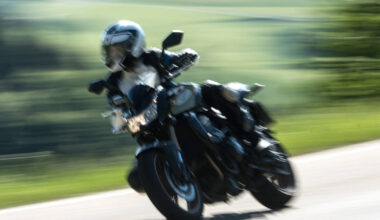 Mannheim: Motorradfahrer wird nach Zusammenstoß mitgeschleift - Polizeiberichte aus Rhein-Neckar-Odenwald