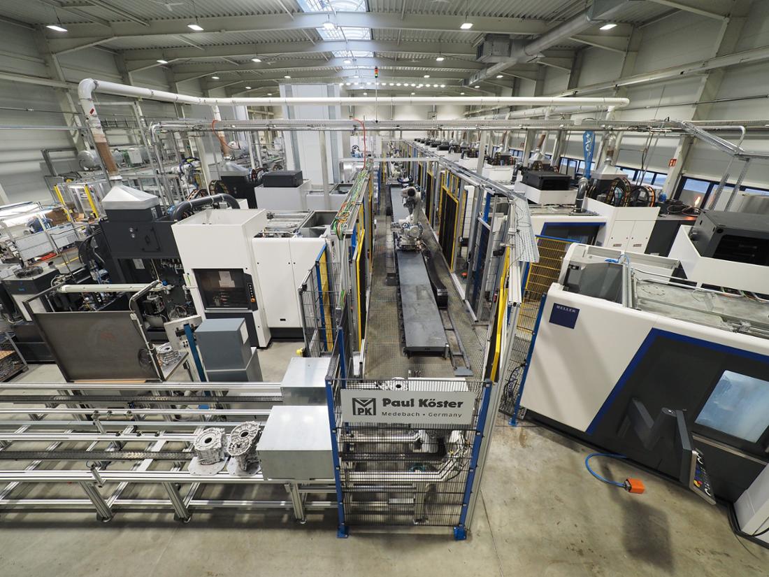 Georg Fischer in Werdohl, Werk II an der Schlacht, Die Bearbeitungsstraße im GF-Werk an der Schlacht kommt mir nur acht Beschäftigten pro Schicht aus. Die Anlage ist auf dem allerneuesten Stand der Technik: „State of the Art“, wie die Firmenleitung sagt.