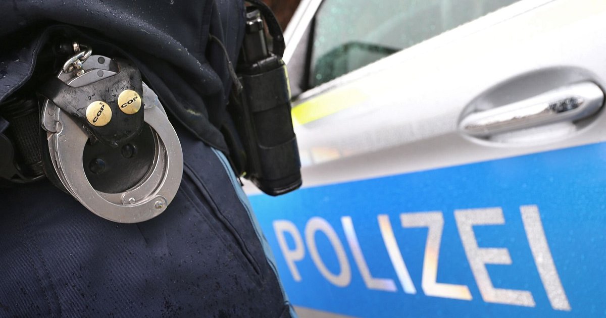 Angriff in Gelsenkirchen: Mann mit Auto und Messer verletzt | NRW