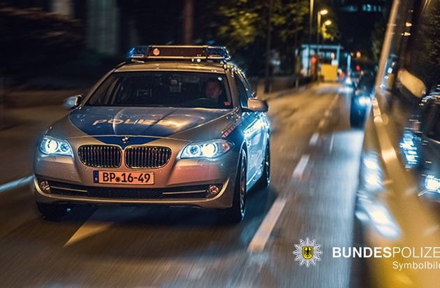 Bundespolizeidirektion München: Schlägerei in der S-Bahn / Ein Tatverdächtiger ...