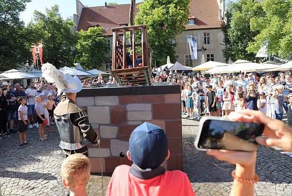 Im August feiert Warburg traditionell das Kälkenfest. - © Simone Flörke