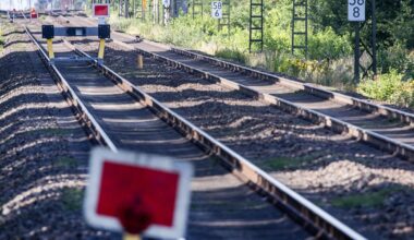 Notarzteinsatz: Bahnstrecke zwischen Bielefeld und Herford gesperrt