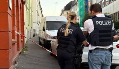 Messerangriff in Wuppertal - drei Menschen verletzt | NRW