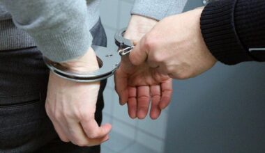 Falscher Polizist betrügt Seniorin: Kasseler Polizei verhaftet Bielefelder