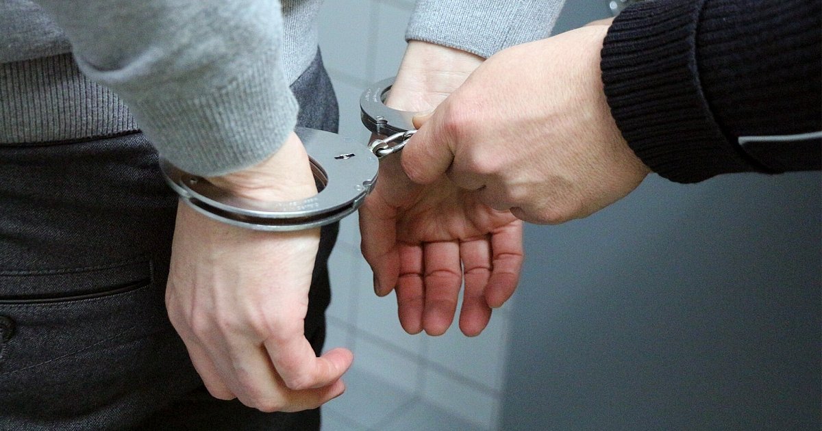 Falscher Polizist betrügt Seniorin: Kasseler Polizei verhaftet Bielefelder