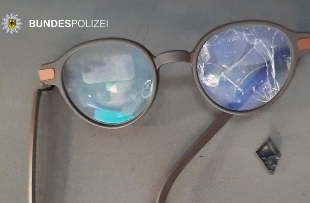Bundespolizeidirektion München: Schlägerei am Mittelbahnsteig 3.000 Euro Brille kaputt