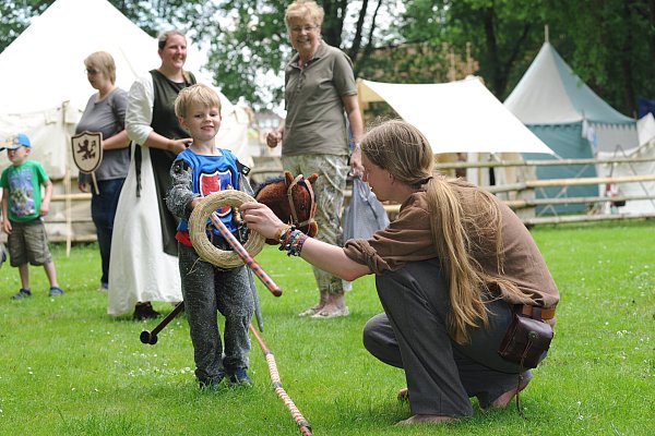 Die Veranstaltung auf dem Museumshof in Rahden soll das älteste Mittelalterfest im Kreis Minden-Lübbecke sein. - © Archivfoto: Joern Spreen-Ledebur