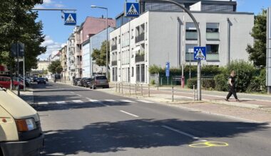 Berlin: Rentner (84) überfährt Zweijährigen auf Zebrastreifen | Regional