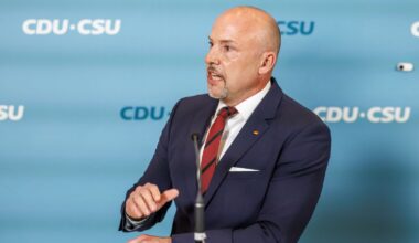 CSU fordert Klärung: Streit um Waffenexport-Stopp an Israel