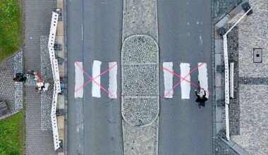 Abgesperrt und durchgestrichen: der Do-it-yourself-Zebrastreifen.