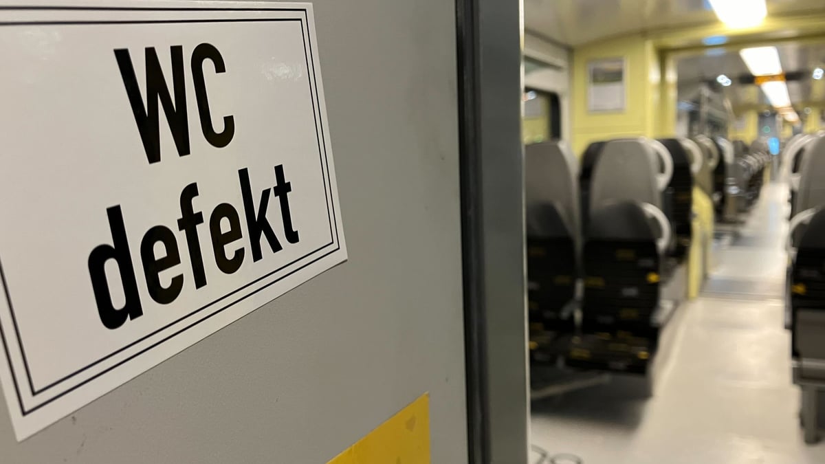 Toiletten außer Betrieb – Große Not in den Zügen an die Ostsee