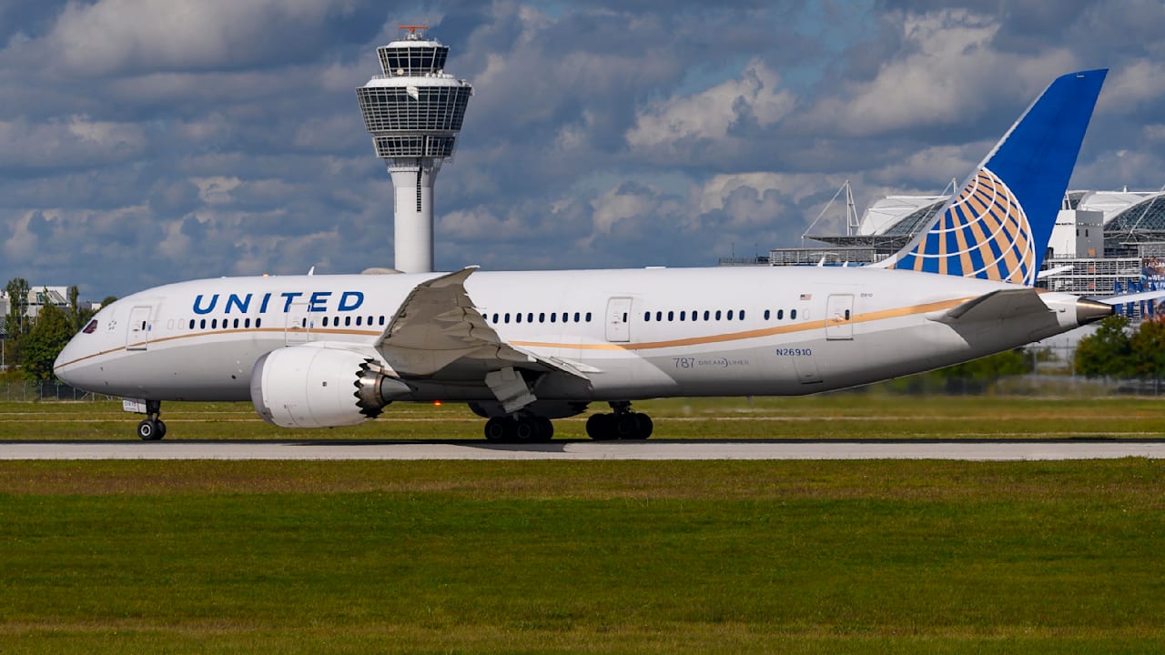 Triebwerk beim Boeing-Dreamliner ausgefallen: „Mayday!“ US-Flieger nach München muss umdrehen | News