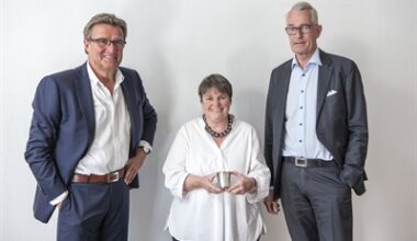 Schenkung Silberbecher