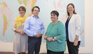 Kuratoren-Team und Vorstandsvertreterin