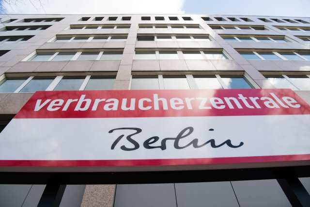 Die Berliner Verbaucherzentrale berät etwa zu Energieschulden, Lebensmittelrecht und digitalen Betrugsmaschen.