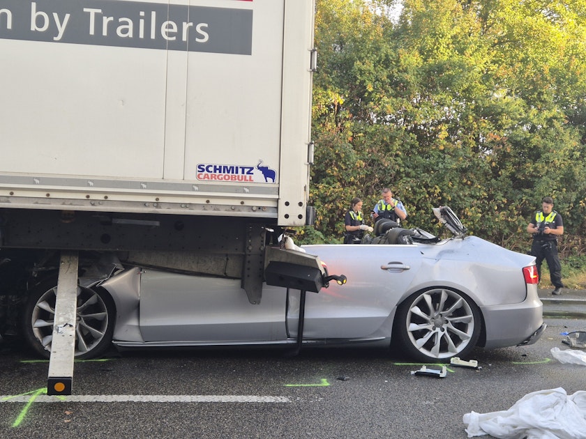Schrecklicher Autounfall in Köln: Audi-Fahrer (†43) auf A1 getötet - Express