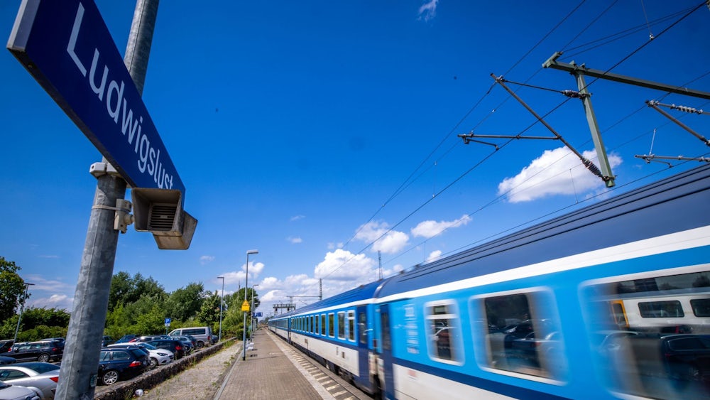 Der EC zwischen Hamburg und Prag beginnt und endet in Berlin.