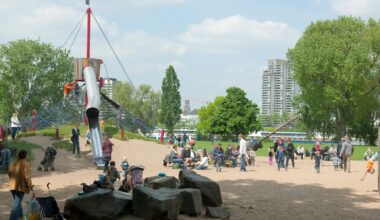 Streit ums Schild: Wird das „Spielplatz“ in Köln doch noch gestrichen? | Politik