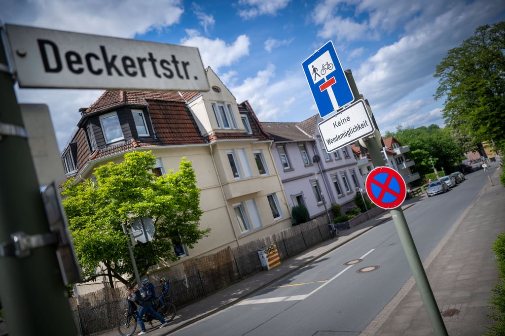 Stadt sperrt Autos vor zwei Grundschulen aus