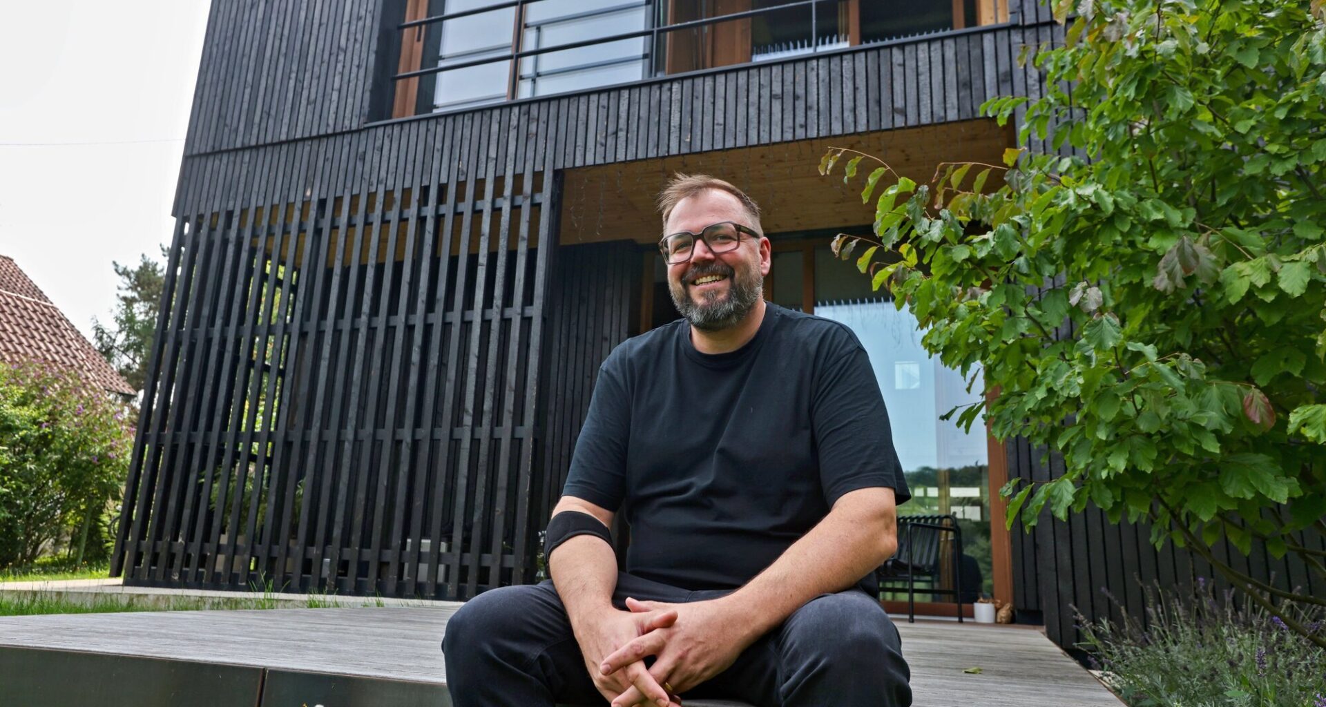 Winnenden: Wie lebt Architekt Sebastian Rommel? Blick hinter verkohlte Fassade - Nachrichten aus Winnenden