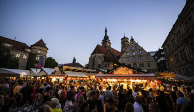 Der VfB auf dem Stuttgarter Weindorf: Diese VfB-Vertreter schenken aus - News über den VfB Stuttgart